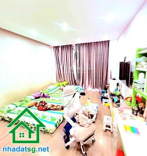 Nhỉnh 13 tỷ mtkd nguyễn sơn  trung tâm tân phú 5 tầng  42m (4,2x10) 3pn 4wc