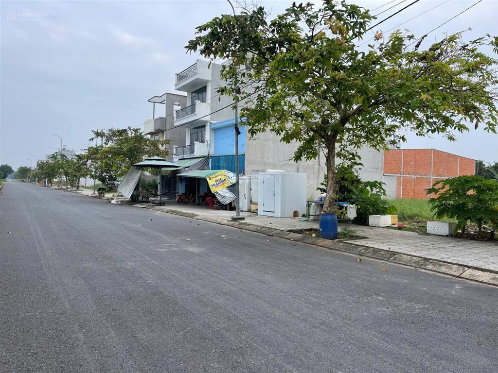 Cần bán gấp lô đất 143m2, mặt tiền đường lớn 25m, thuận tiện kinh doanh mua bán,xây trọ