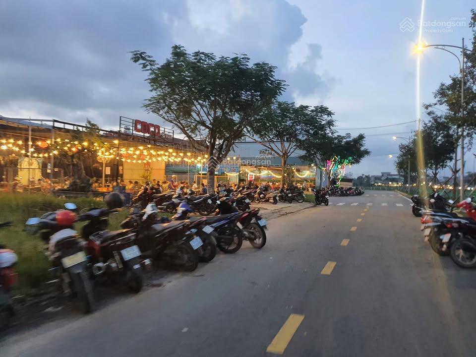 Rẻ hơn thị trường 20%, dt 126m2, giá chỉ 9,5 tr/m2 gần tiệm kinh doanh khu dvhh vsip quảng ngãi