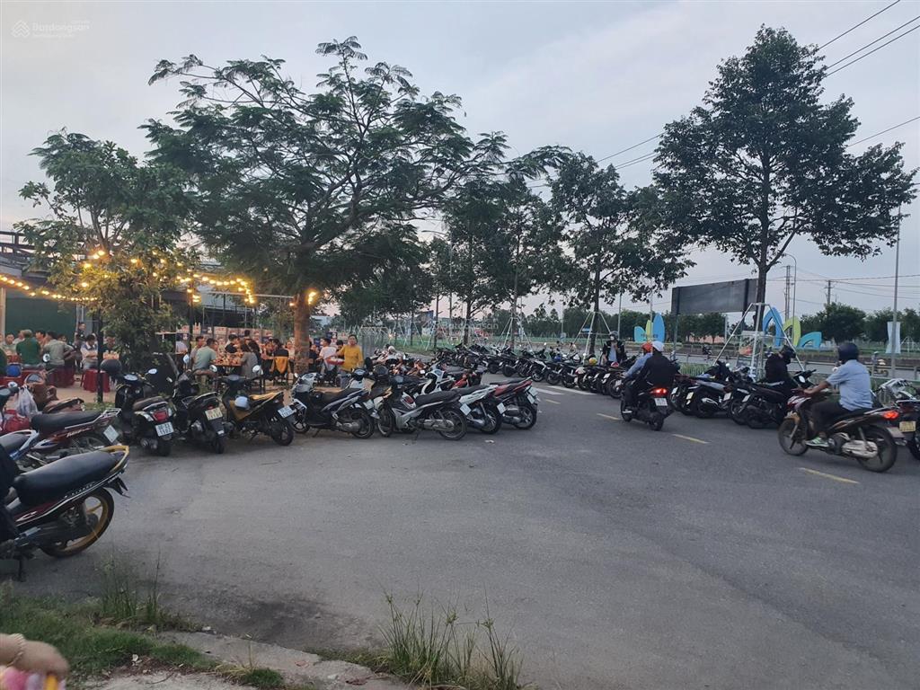 Rẻ hơn thị trường 20%, dt 126m2, giá chỉ 9,5 tr/m2 gần tiệm kinh doanh khu dvhh vsip quảng ngãi