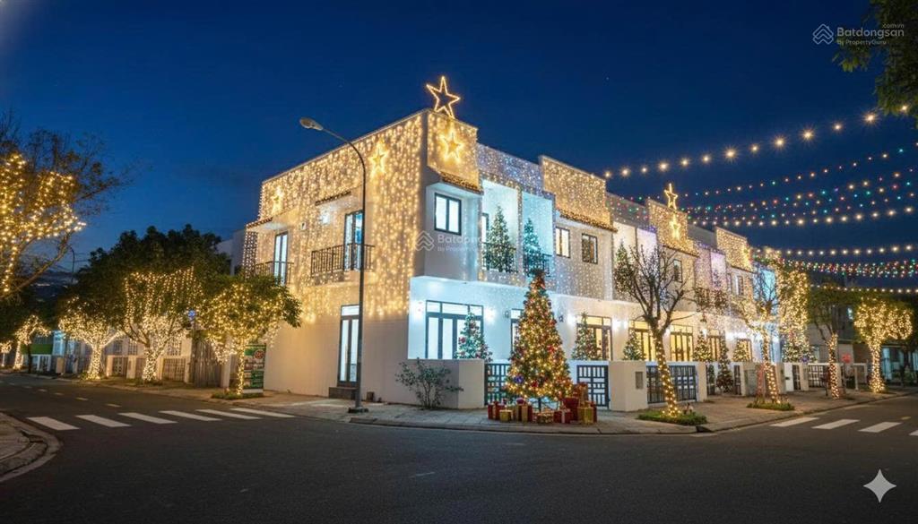 Nhà phố  sổ hồng sẵn  nhà xây sẵn