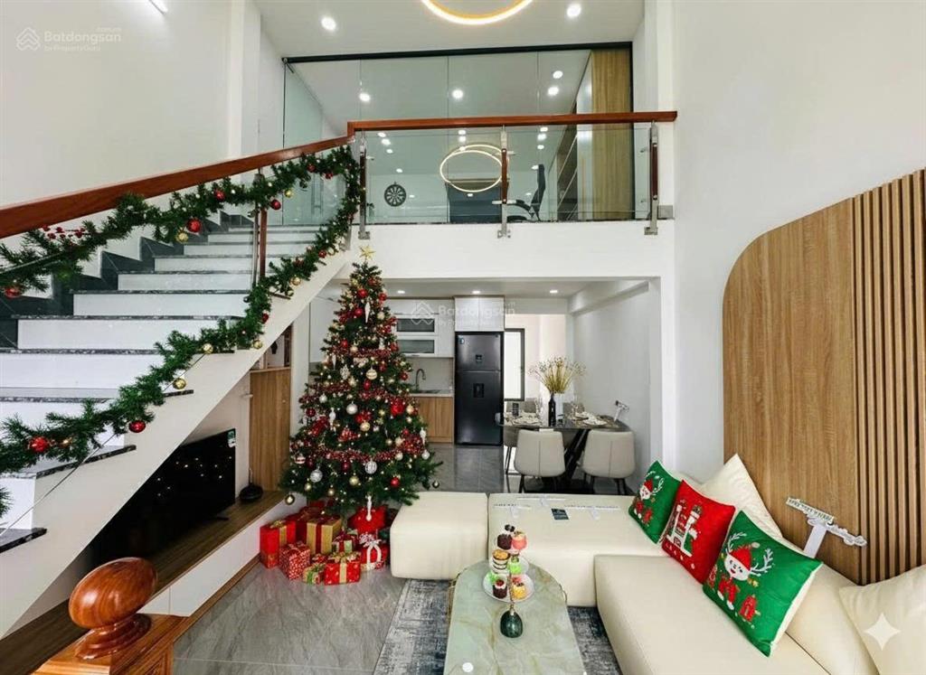 Nhà phố  sổ hồng sẵn  nhà xây sẵn