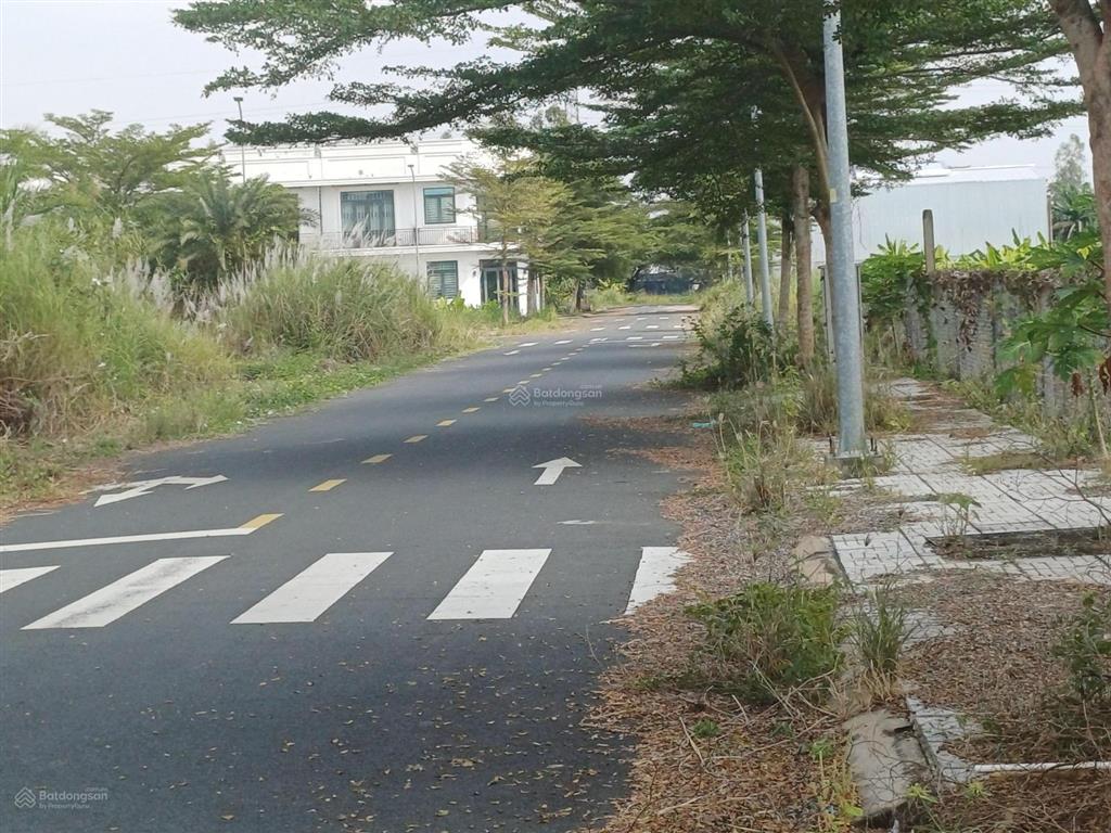 Bán nhà cấp 4 kiên cố + kho cấp 4 như nhà ở kiên cố, tổng diện tích sàn 180m2