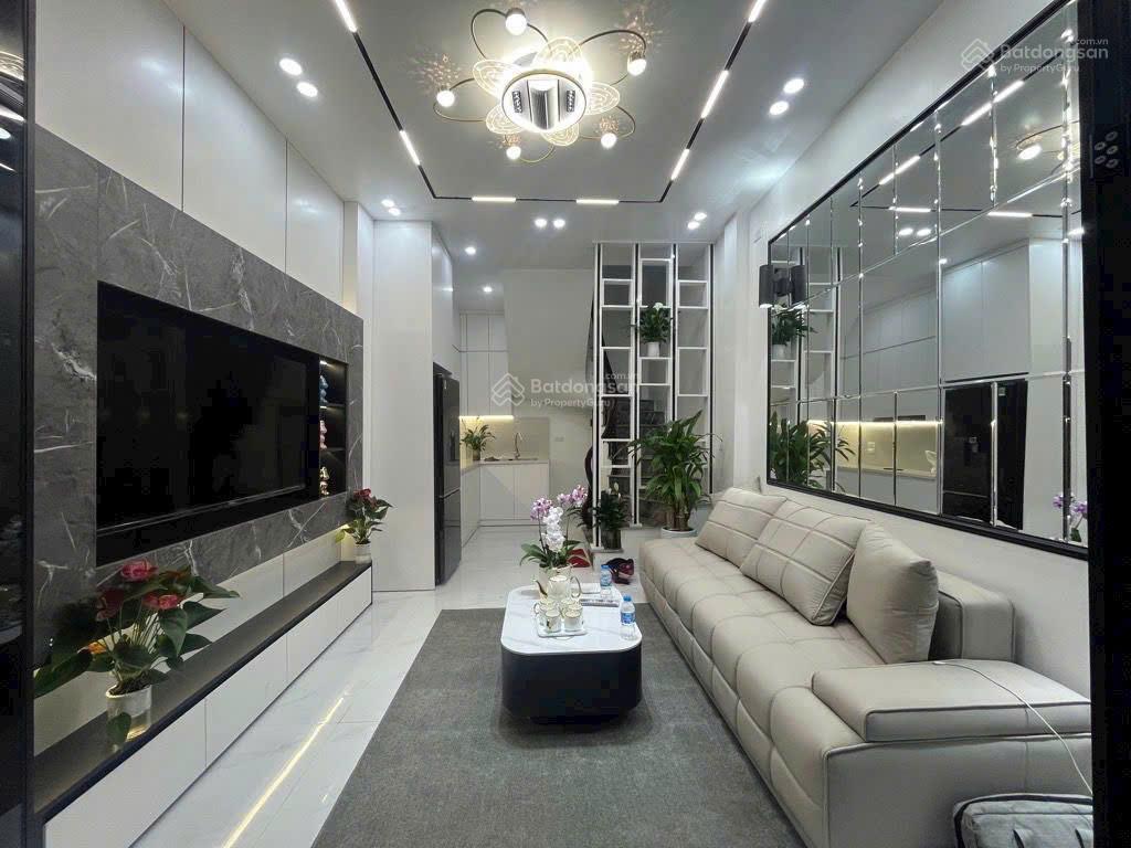 Chính chủ bán căn nhà phố trần khát chân, gần khu phân lô đầm trấu 30m2, 5 tầng ngõ ba gác