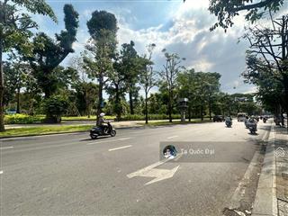 Quận 1  mặt tiền võ thị sáu  view công viên lê văn tám  4 tầng  28.2m2  13,5 tỷ tl!