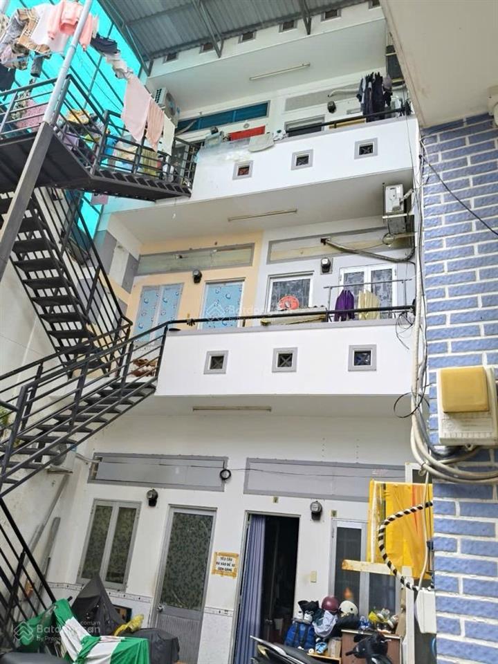 Quận 10  chdv khai thác 70 triệu/tháng  cmt8  4 tầng  ngang khủng 8.5m  147.3m2  19.5 tỷ tl!