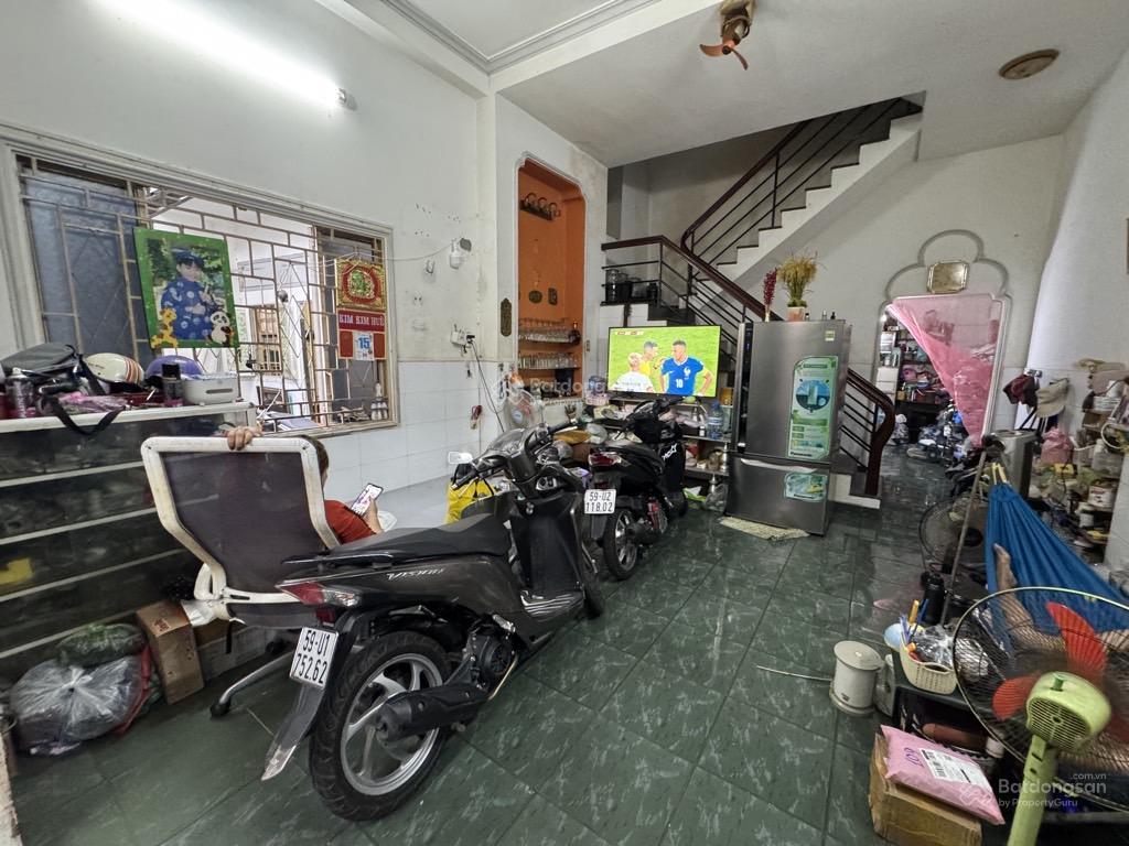 Quận 10  chdv khai thác 70 triệu/tháng  cmt8  4 tầng  ngang khủng 8.5m  147.3m2  19.5 tỷ tl!