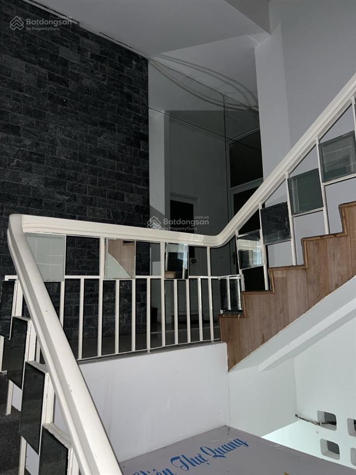 Quận 10  siêu phẩm mặt tiền 3/2  gần vòng xoay dân chủ  3 tầng  95,6m2  58 tỷ