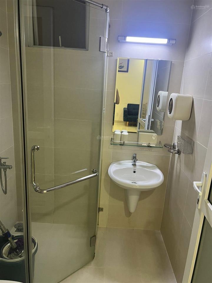 Bán căn hộ 2pn, 2wc, 80m2, 2 tỷ 130 tr, tại the harmona, trương công định, tân bình, hcm