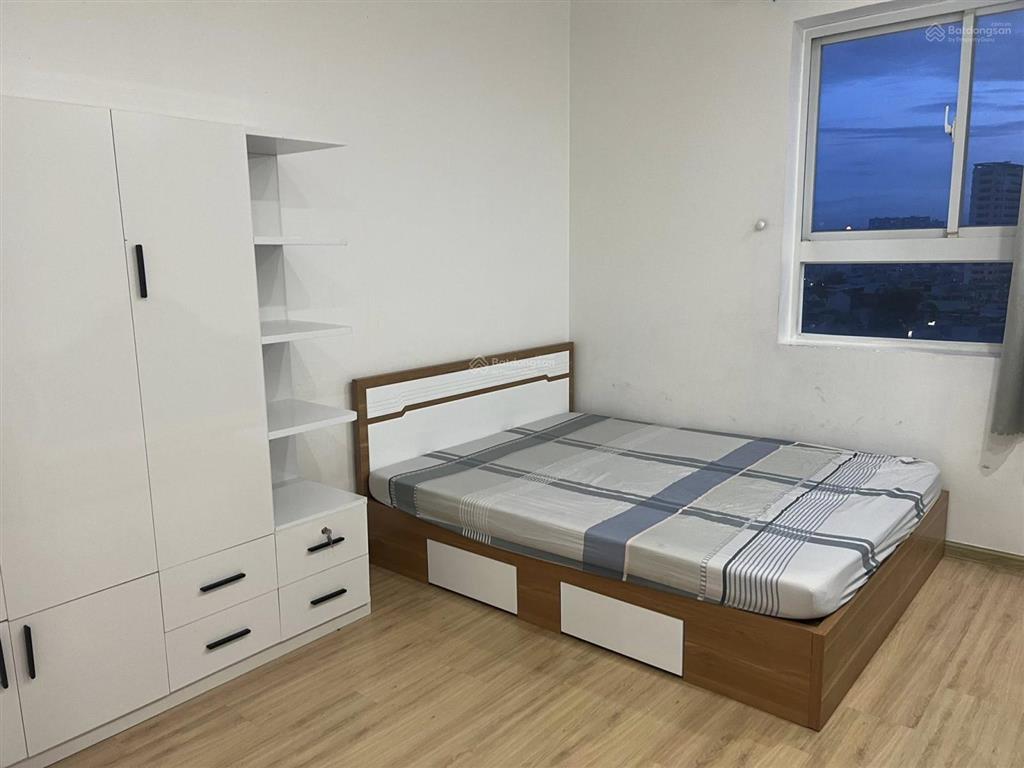 Bán căn hộ 2pn, 2wc, 80m2, 2 tỷ 130 tr, tại the harmona, trương công định, tân bình, hcm
