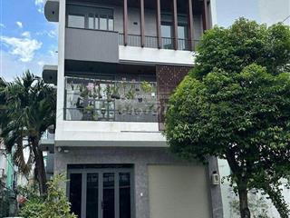 Siêu phẩm góc 2mt nguyễn trọng tuyển, phú nhuận  dt 5.3 x 26  3 tầng  hđt 50 tr/th  25 tỷ