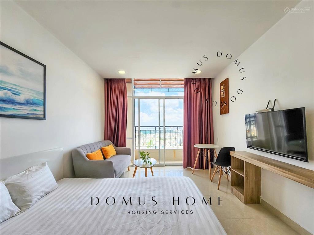 Căn hộ ban công 30m2 quận 10 đường sư vạn hạnh gần vạn hạnh mall huflit đh kinh tế ueh