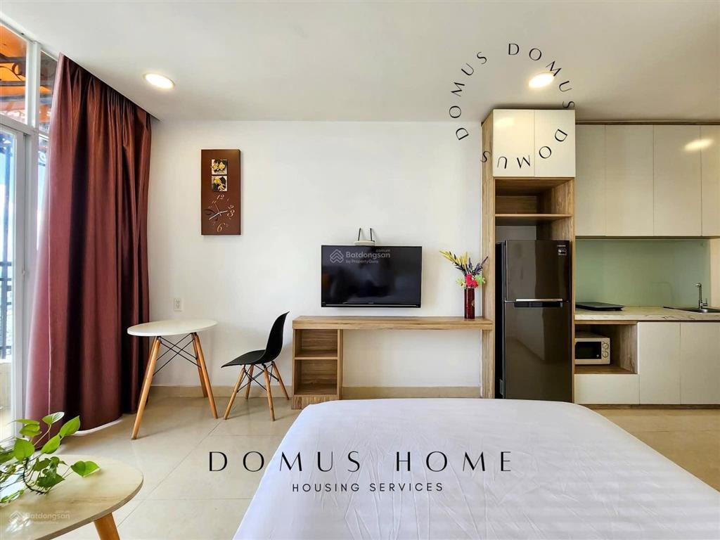 Căn hộ ban công 30m2 quận 10 đường sư vạn hạnh gần vạn hạnh mall huflit đh kinh tế ueh