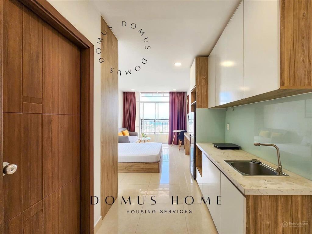 Căn hộ ban công 30m2 quận 10 đường sư vạn hạnh gần vạn hạnh mall huflit đh kinh tế ueh