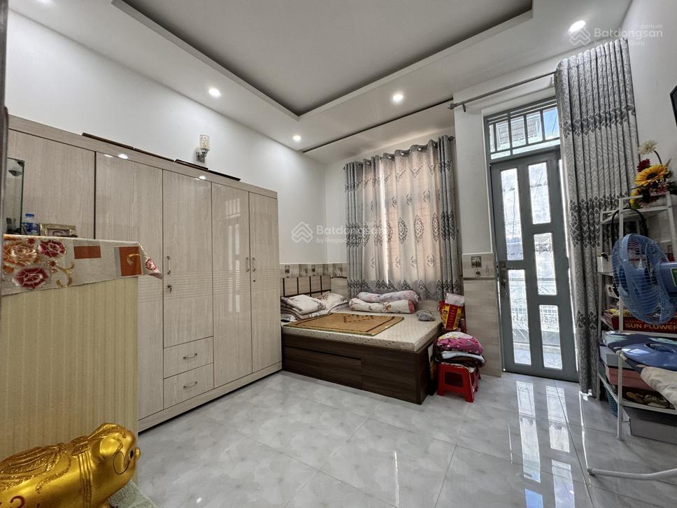 Cần tiền bán gấp nhà phan văn hân. phường 17. bình thạnh. giá 4 tỷ 690. diện tích 4 x 10m.