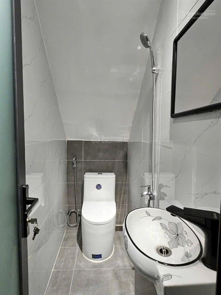 Nhà hẻm xe hơi phan xích long, p7, phú nhuận giá 2,8 tỷ gần đường hoa, chính chủ 45,5m2 (4 x 11,4m)