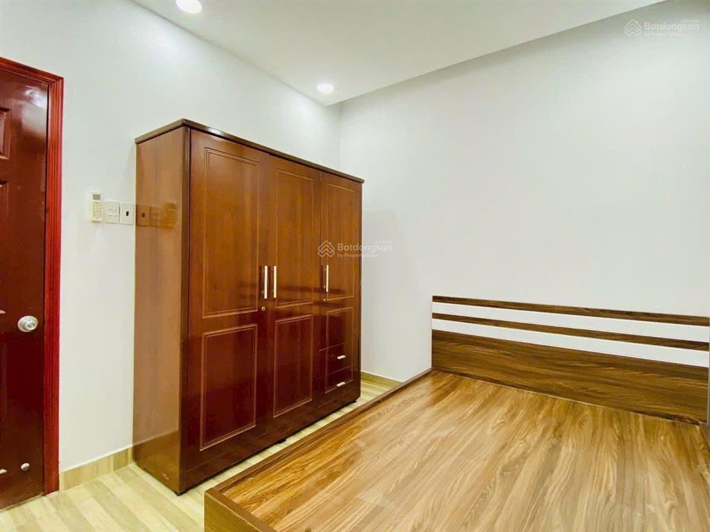 Bán gấp nhà 2 tầng, sổ hồng riêng, hẻm 5m ngay nguyễn đình chính, p15, phú nhuận. giá tốt