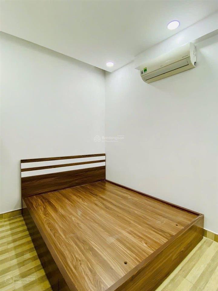 Bán gấp nhà 2 tầng, sổ hồng riêng, hẻm 5m ngay nguyễn đình chính, p15, phú nhuận. giá tốt