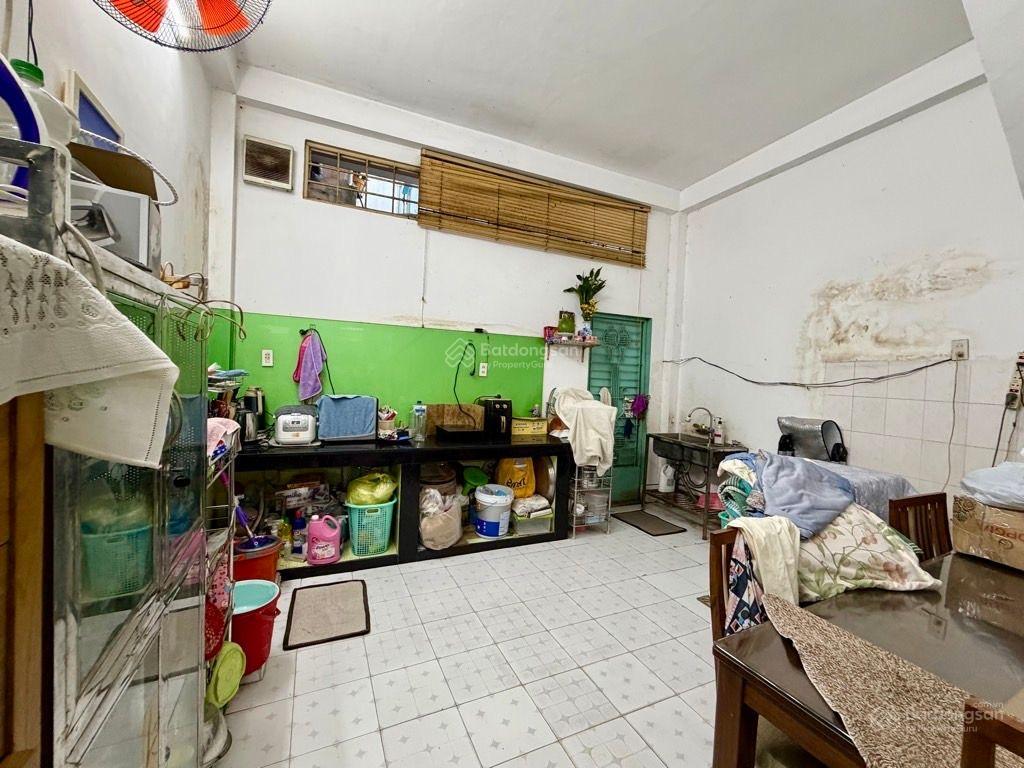 Cách mạng tháng tám  dt 62m2  4.5x15m chỉ 7.9 tỷ