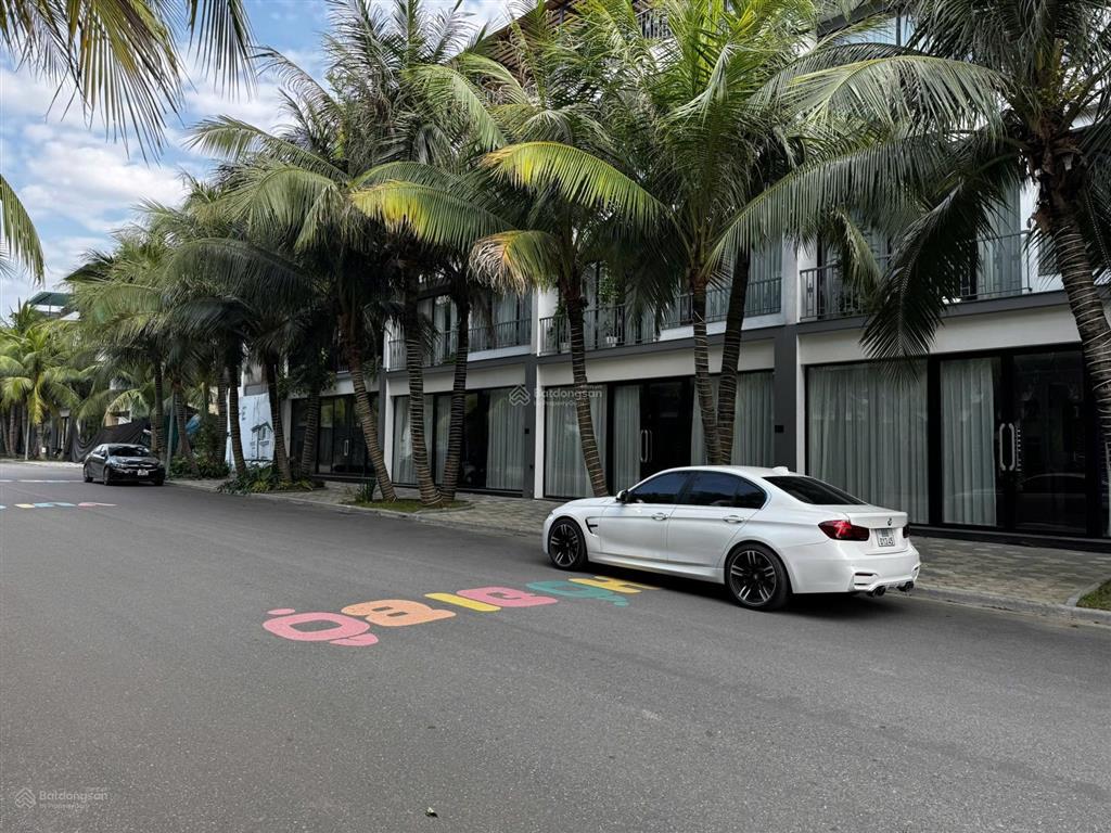 Bán gấp chưa đến 7 tỷ shophouse phố đêm flamingo đại lải sổ đỏ lâu dài. 96mxây 4 tầng