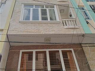 Bân gấp nhà 4 tầng, quận 4 chỉ 4,5 tỷ