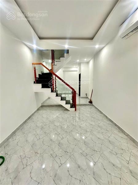 Siêu phẩm bến vân đồn p2 q4 sát q1  nhà mới 100% chỉ việc xách vali vào ở ngay  giá chỉ 4 tỷ.