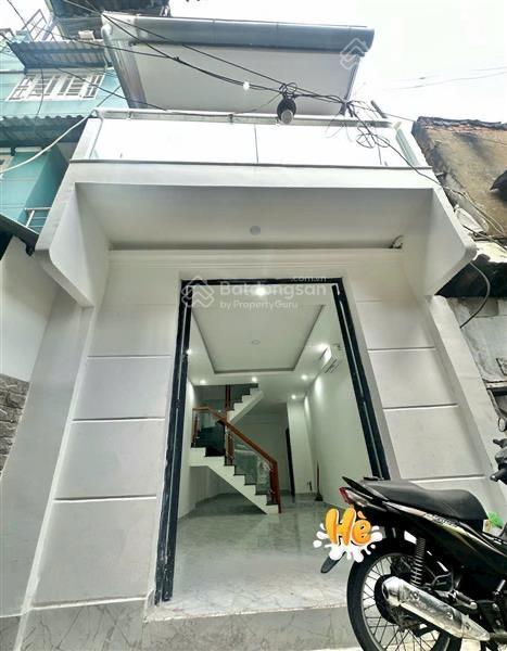 Siêu phẩm bến vân đồn p2 q4 sát q1  nhà mới 100% chỉ việc xách vali vào ở ngay  giá chỉ 4 tỷ.