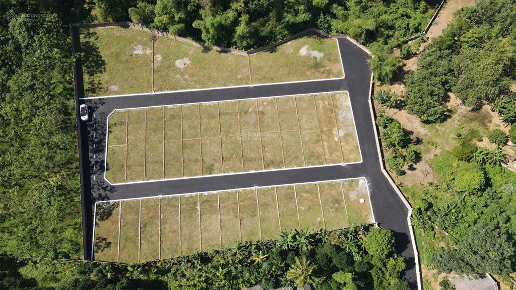 Lô đất giá 3xx triệu  vị trí gần tiện ích, gần kcn & khu du lịch