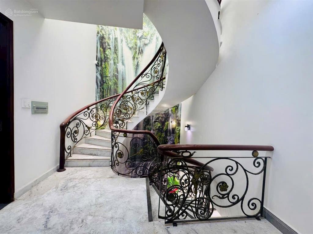 Bán biệt thự diện tích khủng 341m2 vừa ở vừa kinh doanh chdv cao cấp, hẻm chuẩn 6m chỉ 30 tỷ tl