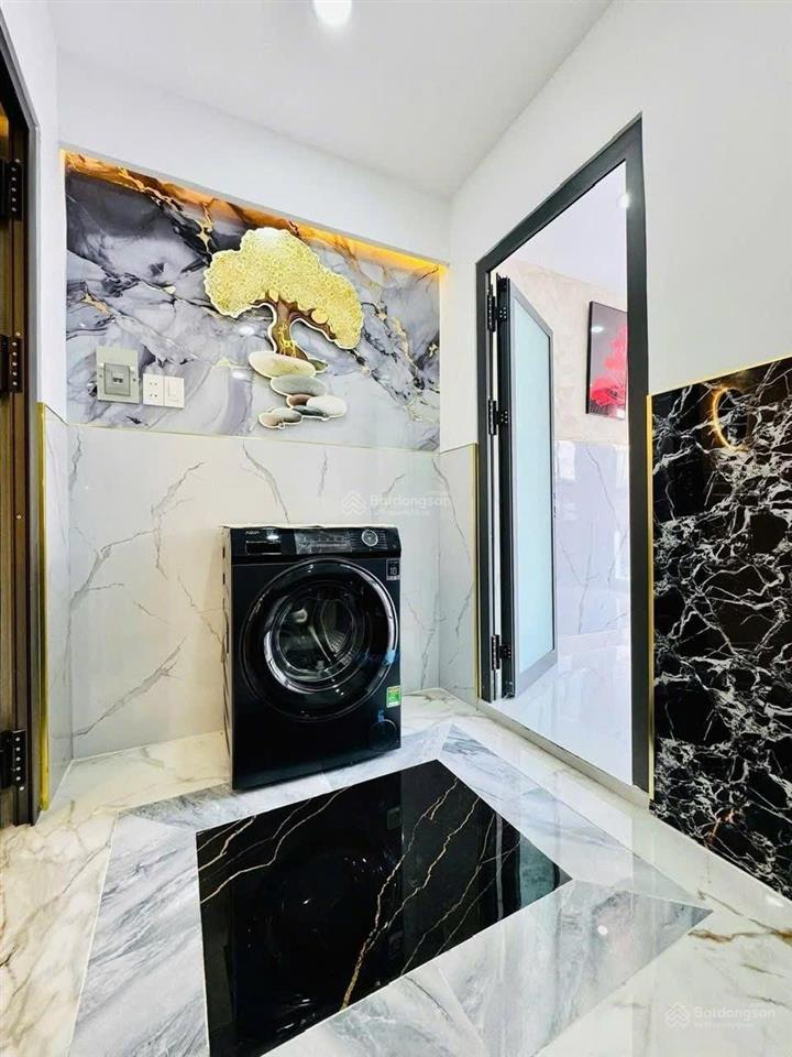 Nhà 4m x18m, hẻm ô tô nhựa 8m, khu phân lô đồng bộ  xây dựng cao tầng  ô tô đỗ cửa vào nhà