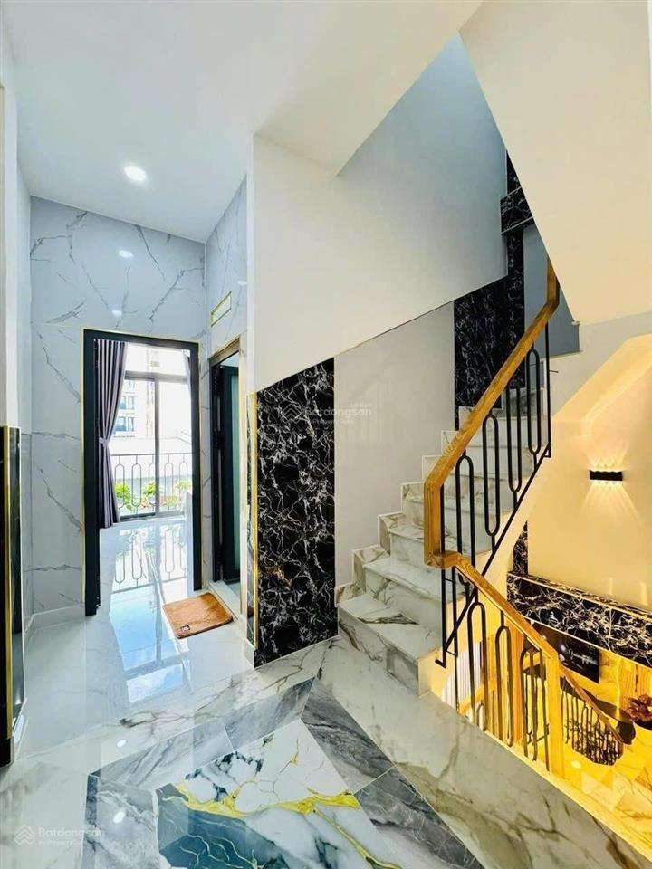 Nhà 4m x18m, hẻm ô tô nhựa 8m, khu phân lô đồng bộ  xây dựng cao tầng  ô tô đỗ cửa vào nhà