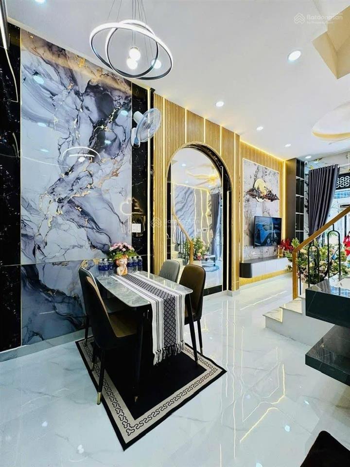 Nhà 4m x18m, hẻm ô tô nhựa 8m, khu phân lô đồng bộ  xây dựng cao tầng  ô tô đỗ cửa vào nhà