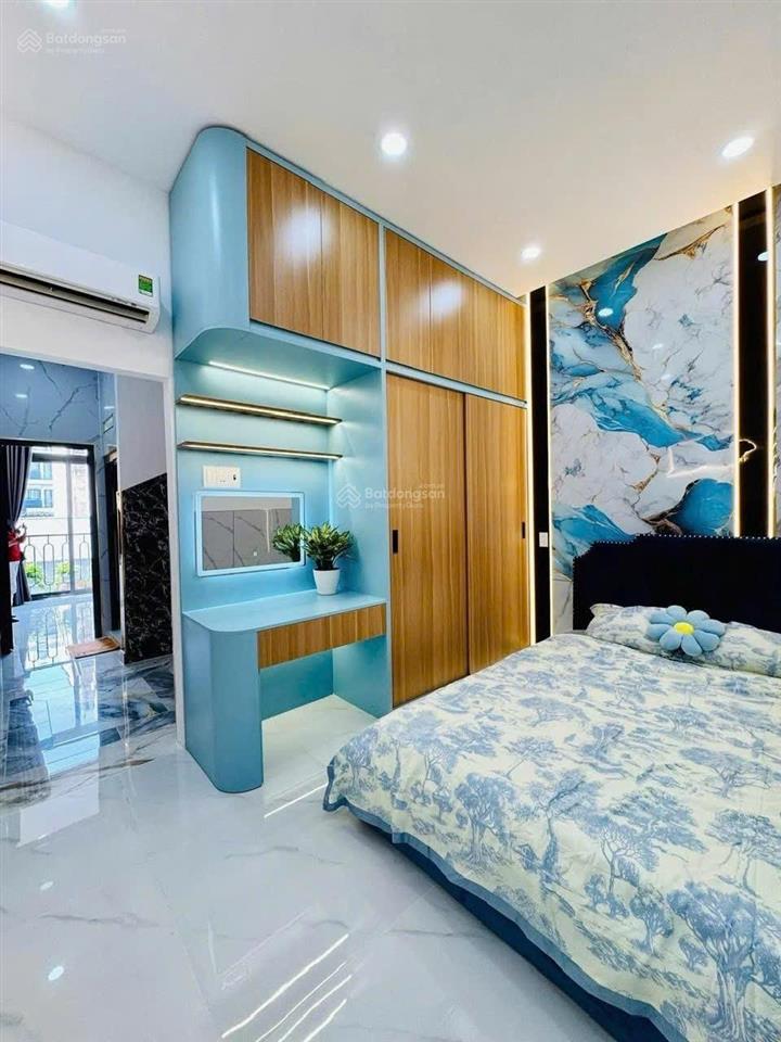 Nhà 4m x18m, hẻm ô tô nhựa 8m, khu phân lô đồng bộ  xây dựng cao tầng  ô tô đỗ cửa vào nhà