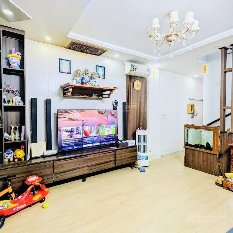 Gấp bán căn nhà đẹp q10 ở ngay, chỉ 6.99 tỷ còn thương lượng