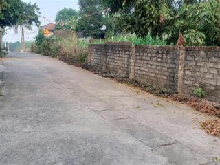 Chủ cần cắt lỗ bán nhanh lô đất dt 135m2, thôn 4 xã phú cát, nhỉnh 2 tỷ