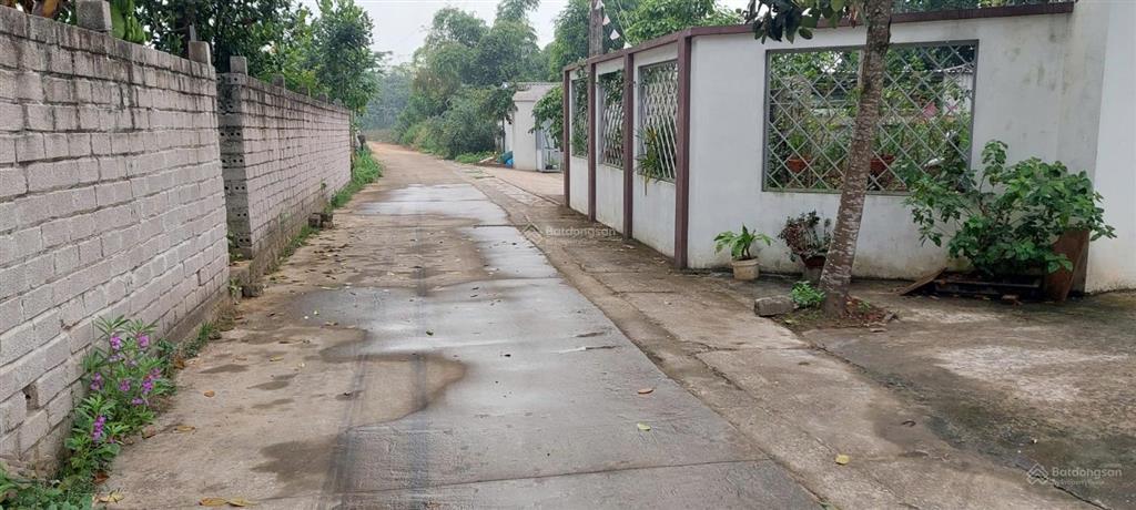 Chủ cần cắt lỗ bán nhanh lô đất dt 135m2, thôn 4 xã phú cát, nhỉnh 2 tỷ