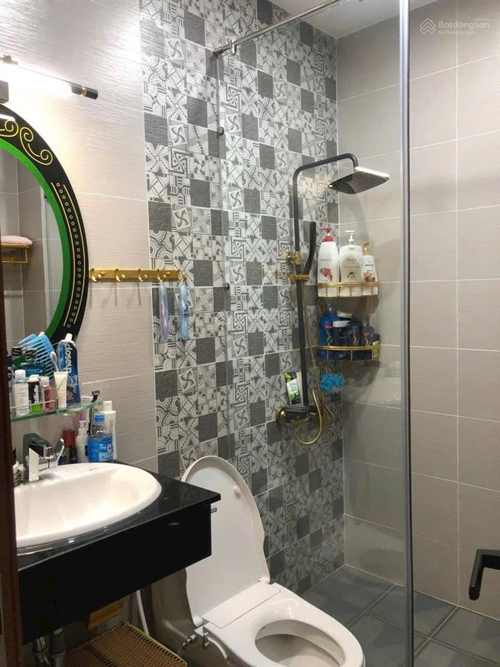 Bán gấp 3tỷ2 nhà riêng rạch bùng binh, 60m2, q3, nhà có hd thuê 18tr/tháng, nhà sang xịn mịn, chuẩn