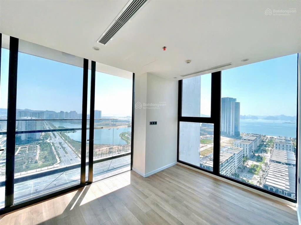 Quá rẻ 3pn2vs căn góc mặt trước toà icon 40, mặt đường hoàng quốc việt, 93m2