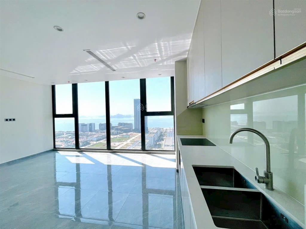 Quá rẻ 3pn2vs căn góc mặt trước toà icon 40, mặt đường hoàng quốc việt, 93m2