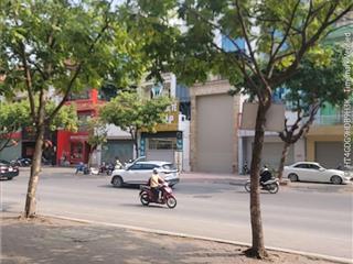 Bán nhà phố đông ngạc, 6 tỷ. ô tô qua. ngõ thông 0826 441 ***