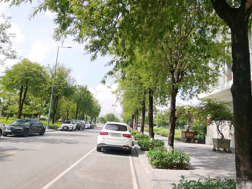 Chính chủ bán nhanh căn liền kề 99m2 kđt the manor central park giá thấp hơn thị trường 2 tỷ