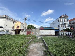 Do cần tiền để xây nhà bác lê cần bán mảnh đất 65m2 3.2 tỷ sổ đỏ trung tâm giao thông thuận tiện.