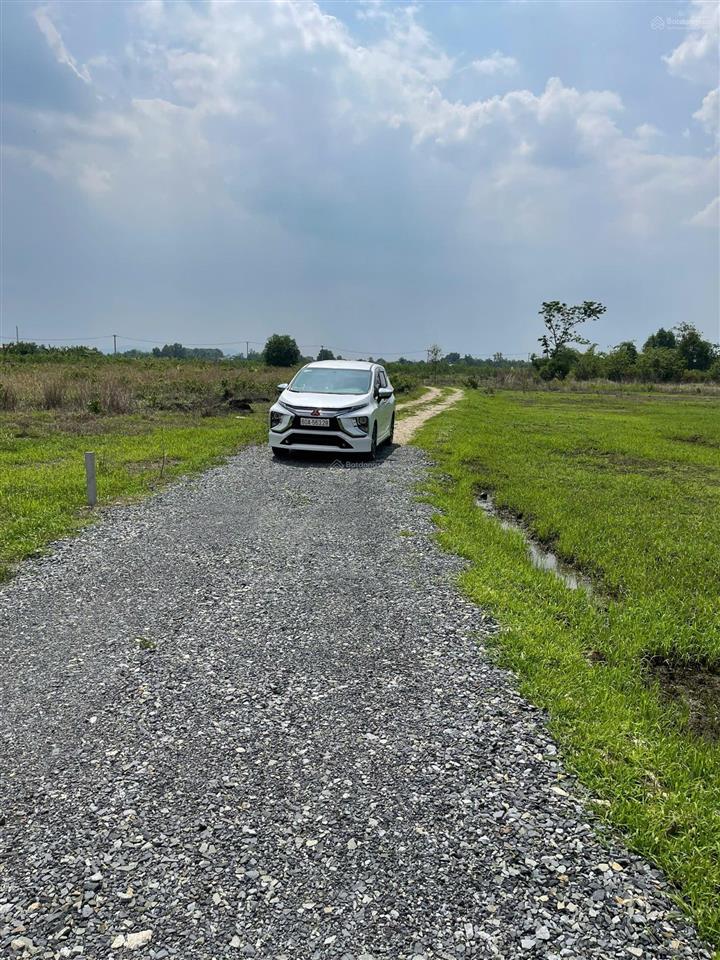 Bán đất 2 sào 533 mặt tiền đẹp có suối bao quanh, gần chợ & ubnd làm nhà vườn quá lý tưởng