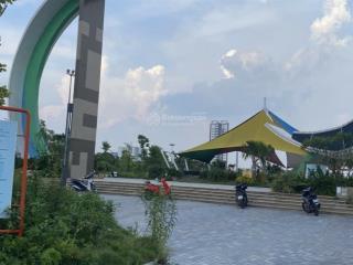 Bán đất 83.5m2 20,5 tỷ mặt tiền rộng lô góc 268 ngọc thuỵ đường trước mặt rộng oto tránh