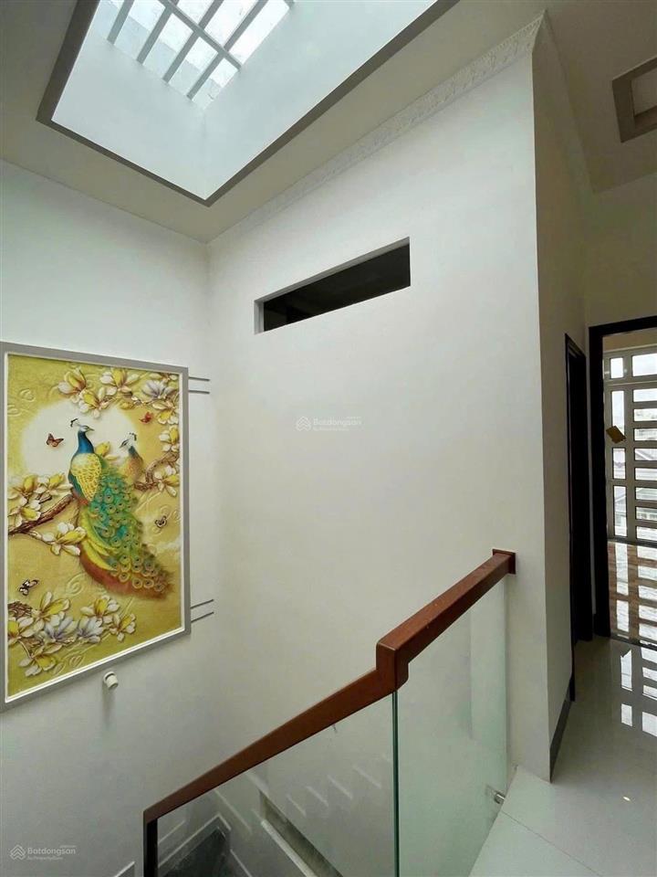 Nhà riêng ngay đs8  linh trung gần dh sư phạm kỹ thuật shr