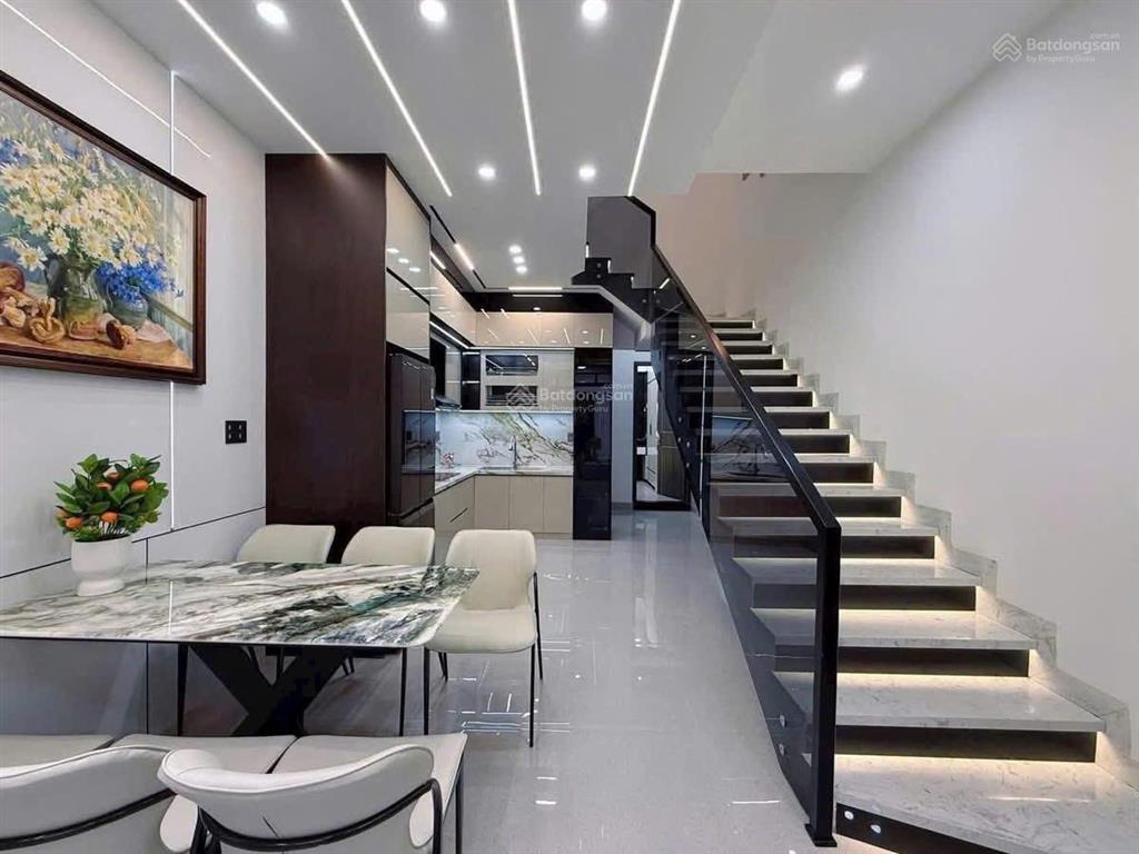 Cơ hội đầu tư nhà riêng quận 9 chỉ 2 tỷ 950 ngay hoàng hữu nam  ltm sẵn hd thuê 16 triệu / tháng