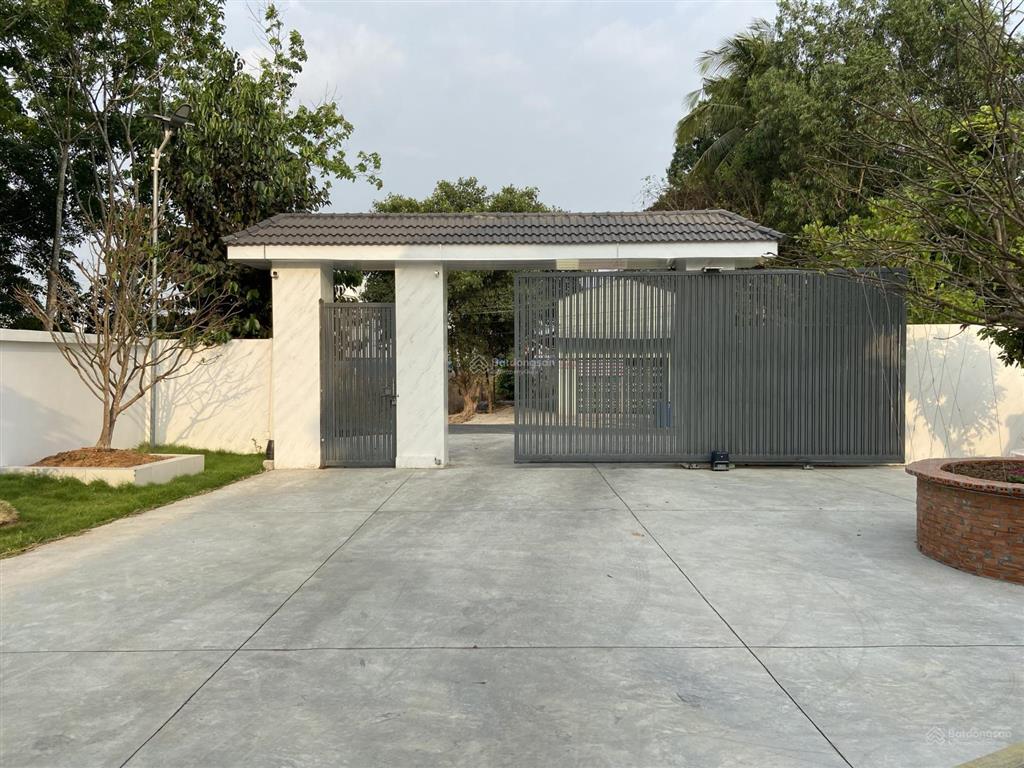 Bán biệt thự đẹp tại đ. cây me, 8 tỷ, 4000m2, 5pn, 6wc, đầy đủ tiện ích