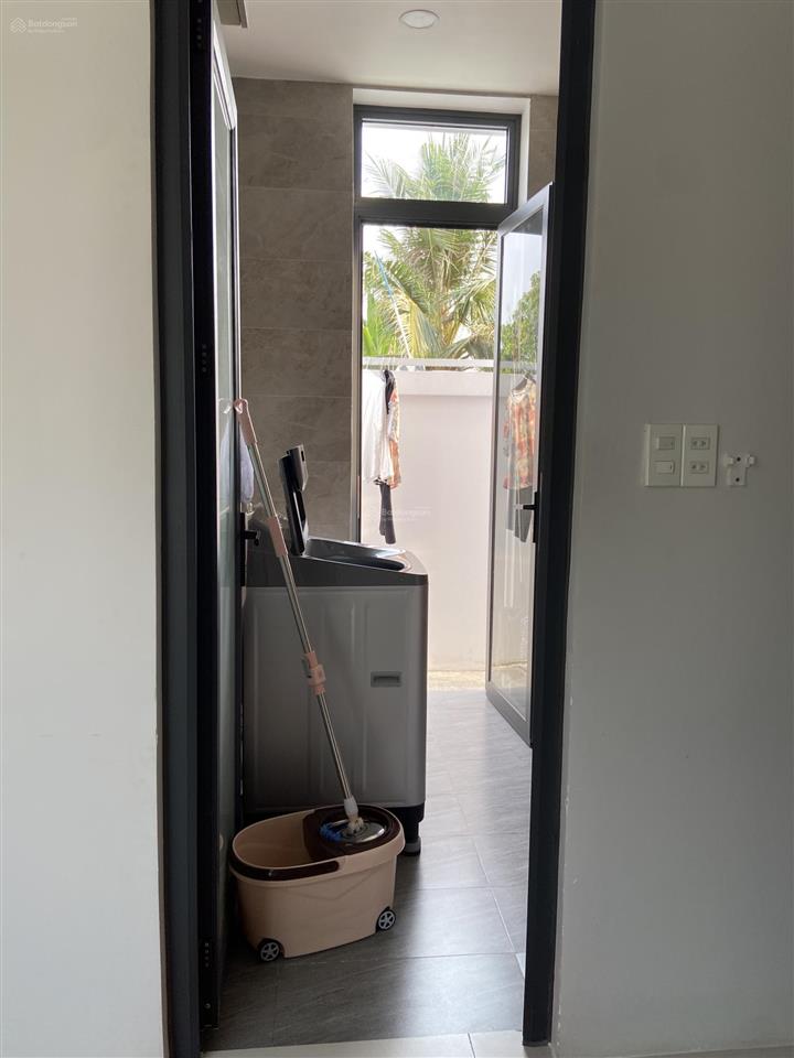 Bán biệt thự đẹp tại đ. cây me, 8 tỷ, 4000m2, 5pn, 6wc, đầy đủ tiện ích