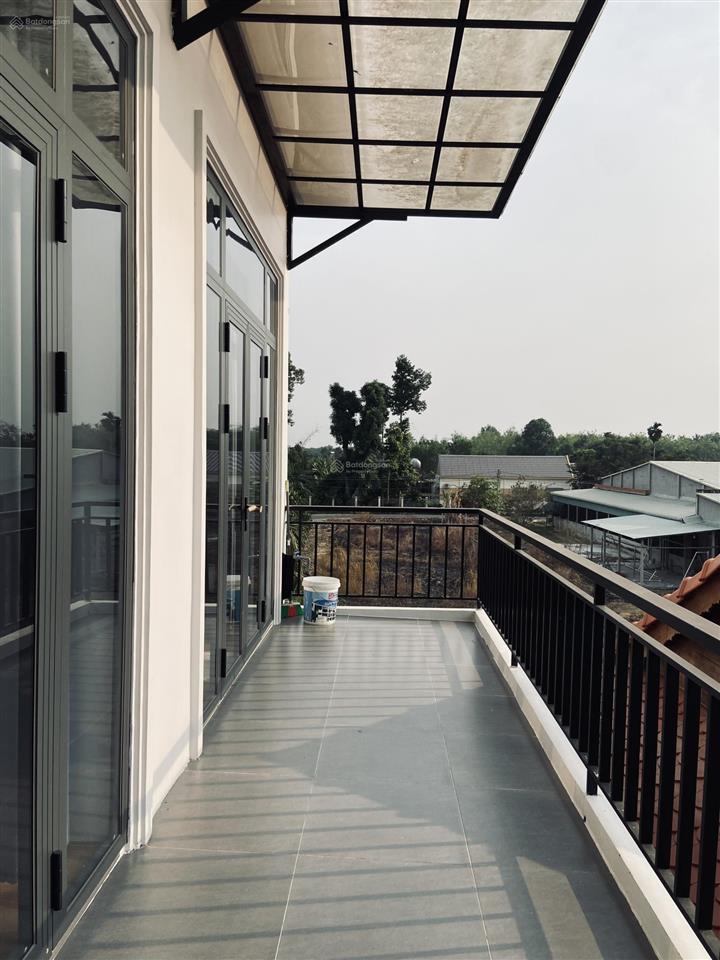 Bán biệt thự đẹp tại đ. cây me, 8 tỷ, 4000m2, 5pn, 6wc, đầy đủ tiện ích