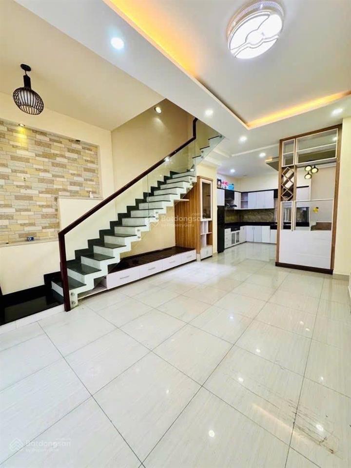 Diện tích 95,6m2  giá 3 tỷ 6 ngay kha vạn cân, thủ đức  hẻm 8m  cách mặt tiền chỉ 5 căn nhà !